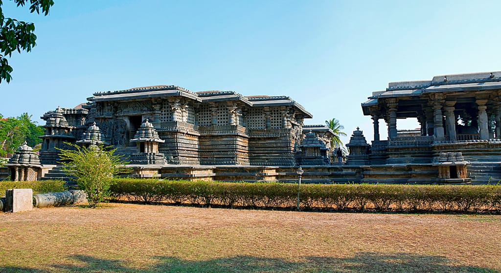 Hoysaleshwara Temple, Halebeedu