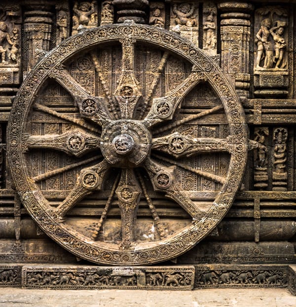 carved-chariot-wheel-on-konark-sun-temple